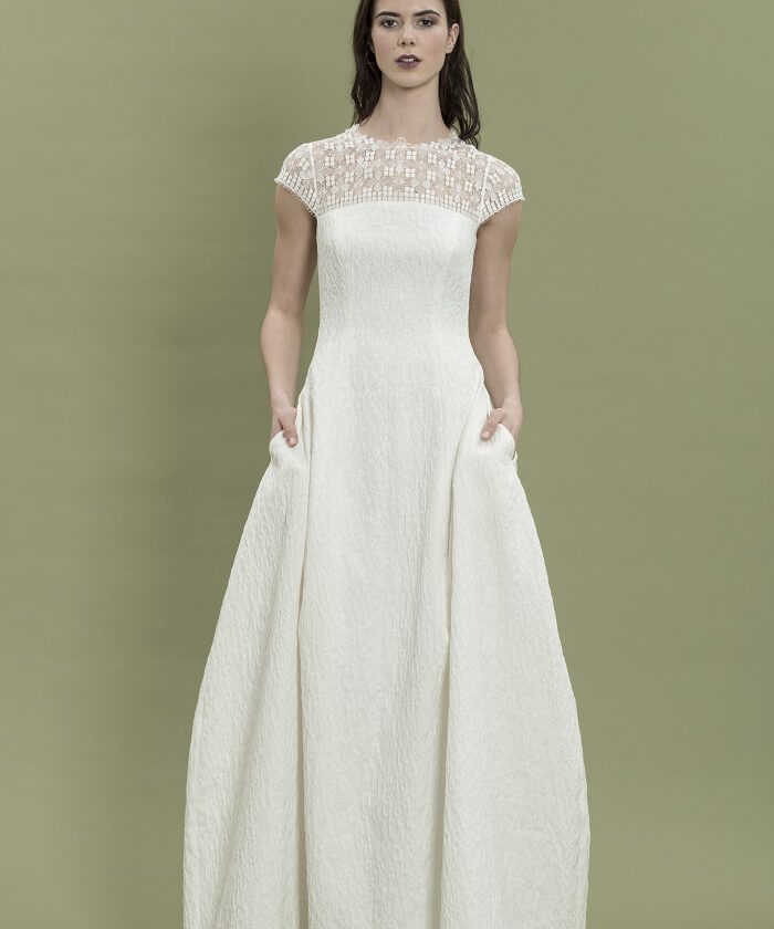 brautkleid-mit-taschen-katharina-thereseundluise-spitze-cloqué-große-robe