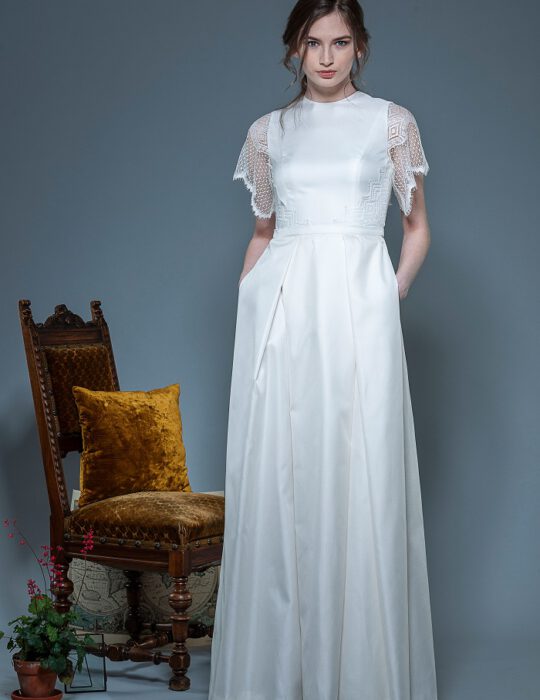 Brautkleid-Leticia-thereseundluise-taft-tiefer-großer-Rückenausschnitt