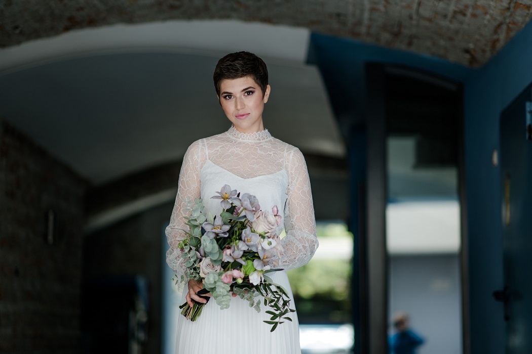 thereseundluise-brautkleider-für-ältere-bräute-ü50-3 thereseundluise-brautkleid-für-ältere-bräute-hochgeschlosen-spitzenbluse