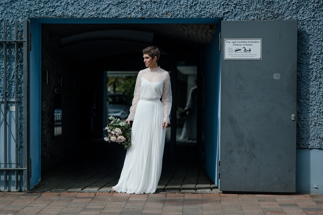 thereseundluise-brautkleider-für-ältere-bräute-ü50-4 thereseundluise-brautkleid-für-ältere-bräute-hochgeschlosen-spitzenbluse