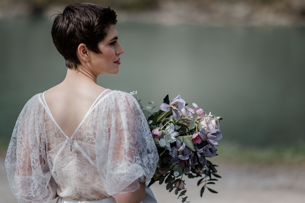 therseundluise-brautkleider-für-ältere-bräute-rückenausschnitt thereseundluise-brautkleid-für-ältere-bräute-rückenausschnitt