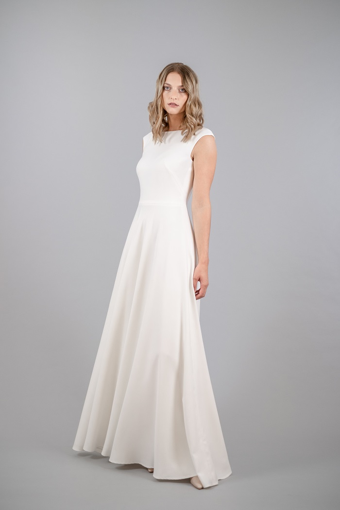 thereseundluise-brautkleid-2023-schlicht-regionale-stoffe-ostara-2 thereseundluise-brautkleid-2023-schlichtes