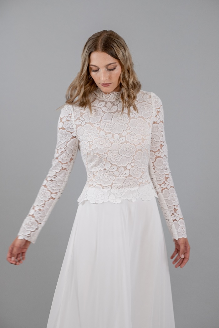 thereseundluise-brautkleid-Nadette-spitze-lange-ärmel-24 therese-und-luise-brautkleid-spitze-lange-ärmel-tiefer-rückenausschnitt